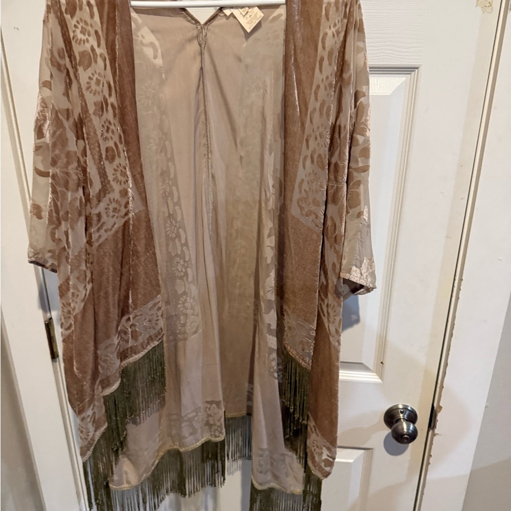 Mystree Elegant Fringe Kimono in Tan and Cream